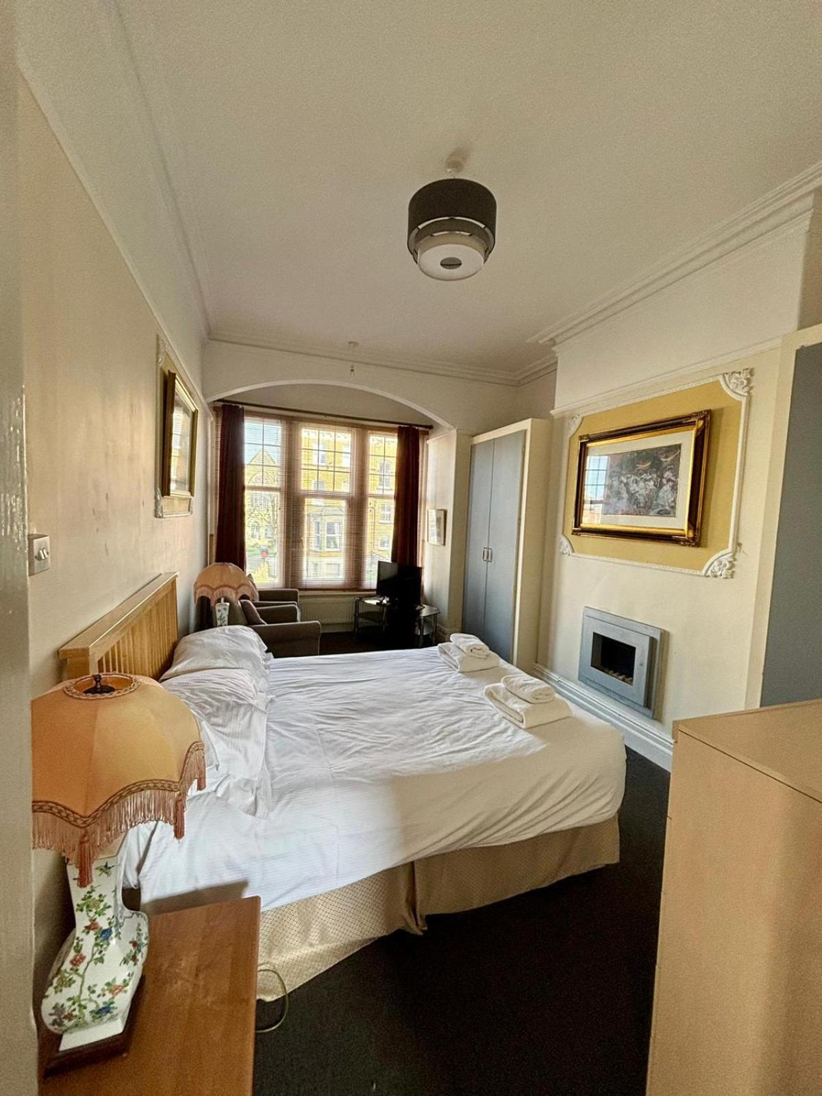 Princess Royal 3 Bed *